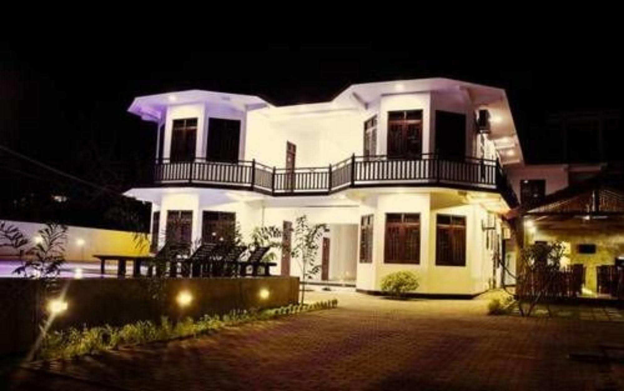 Ocean Glory Hotel Ettukala Exterior foto